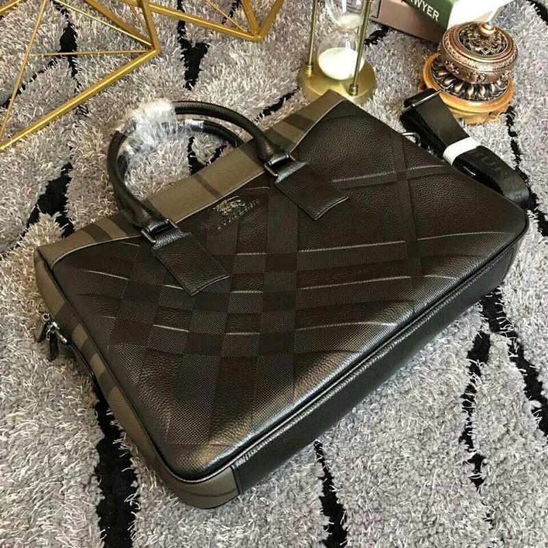 Túi xách nam Burberry da đen vàng siêu cấp 