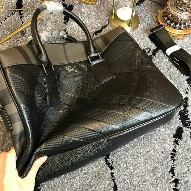 Túi xách nam Burberry da đen vàng siêu cấp 