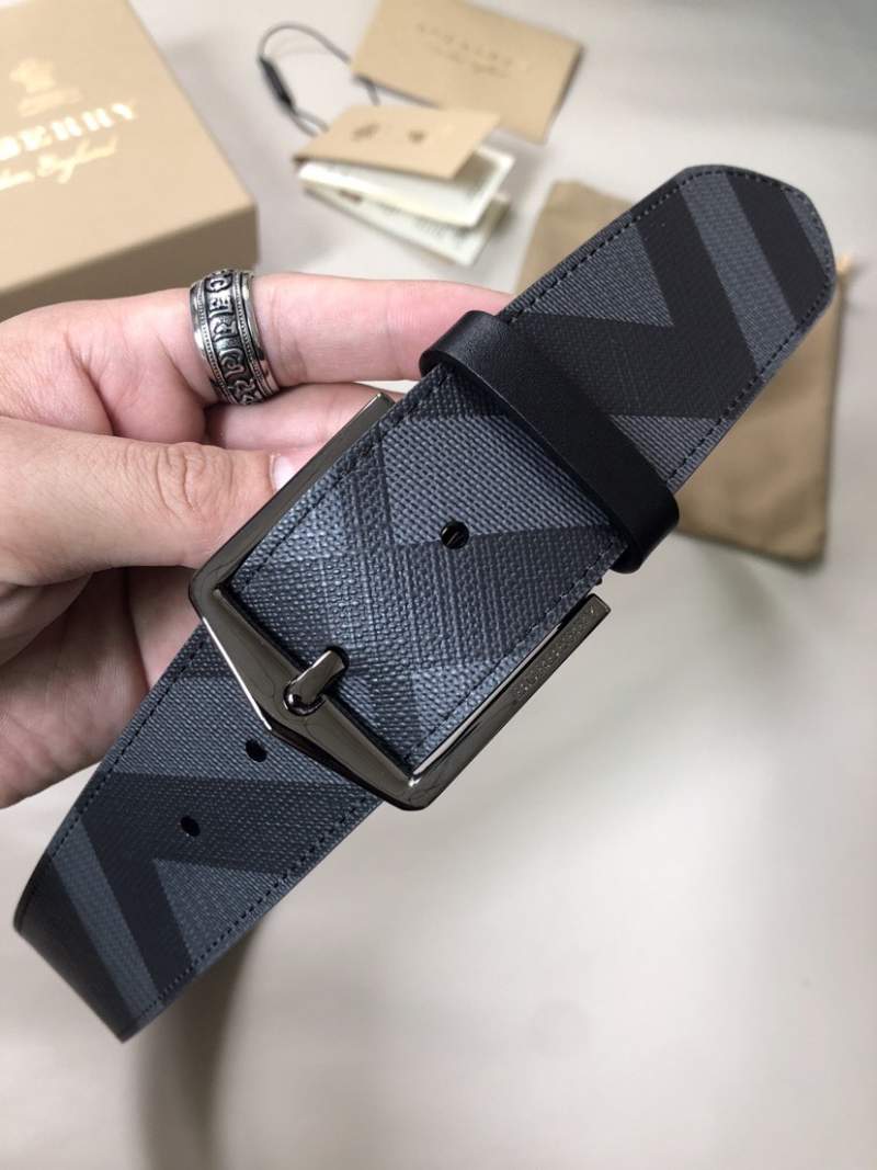 Dây lưng nam Burberry kẻ caro mặt khóa kim hàng siêu cấp