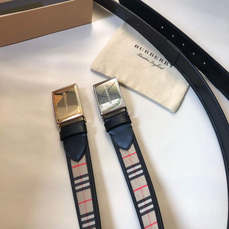 Dây lưng nam Burberry kẻ sọc trắng đen hàng siêu cấp