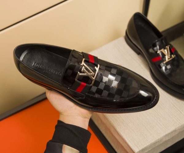 Giày lười Louis Vuitton siêu cấp họa tiết bàn cờ màu đen