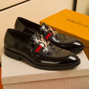Giày lười Louis Vuitton siêu cấp họa tiết bàn cờ màu đen