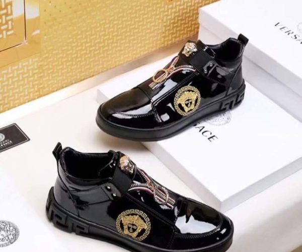 Giày lười Versace siêu cấp họa tiết chữ vạn màu đen 2