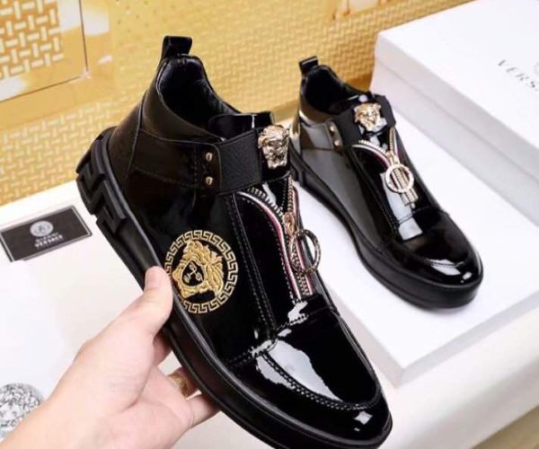 Giày lười Versace siêu cấp họa tiết chữ vạn màu đen
