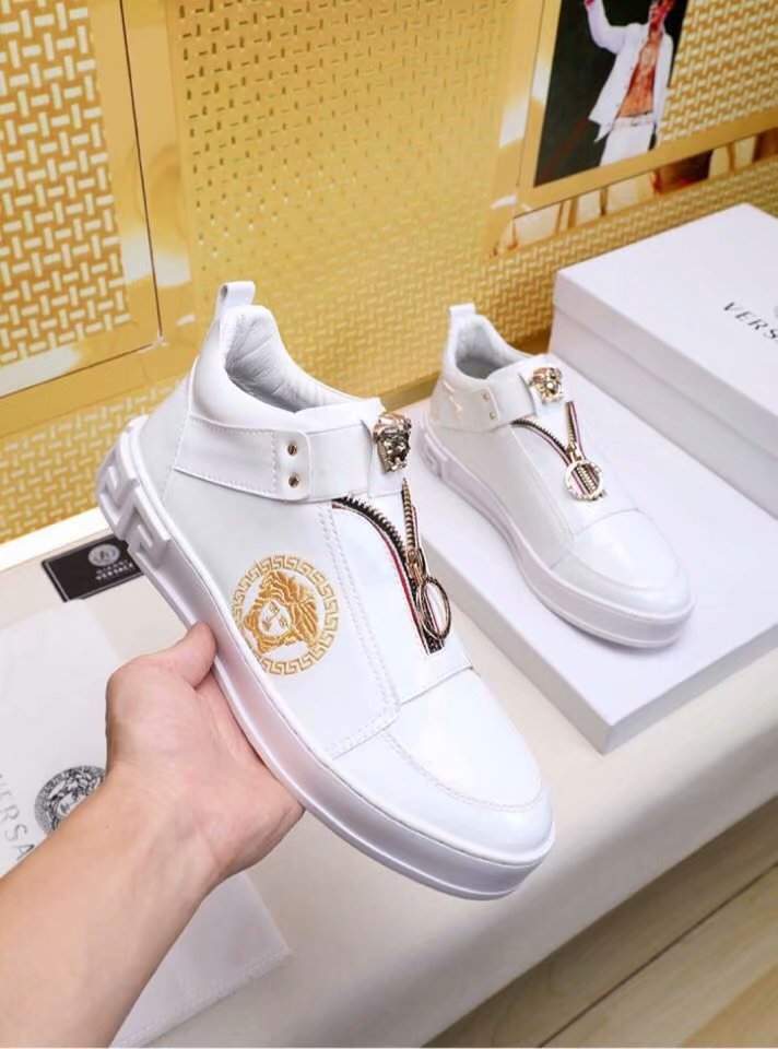 Giày lười Versace siêu cấp họa tiết chữ vạn màu trắng
