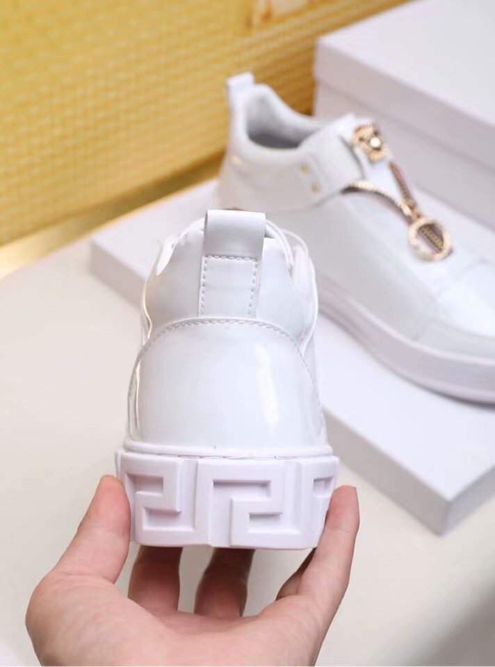 Giày lười Versace siêu cấp họa tiết chữ vạn màu trắng