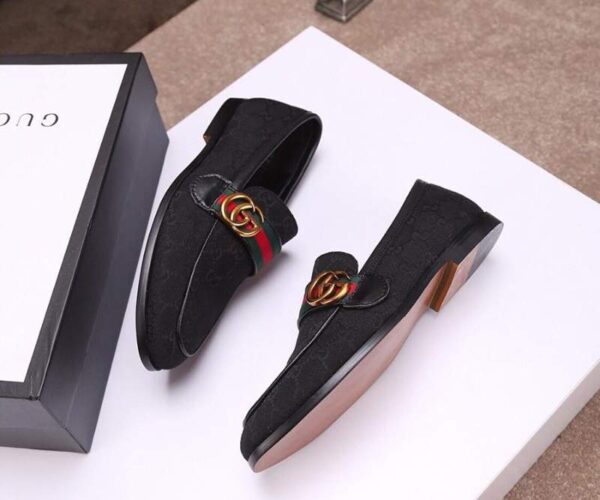 Giày lười Gucci màu đen GLGC02