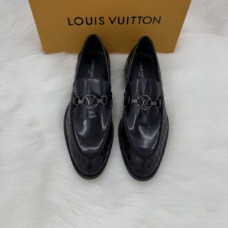 Giày lười Louis Vuitton siêu cấp da trơn màu đen GLLV09