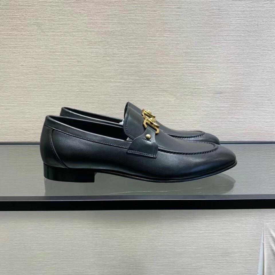 Giày lười Versace like au da trơn khoá logo tròn GLV07