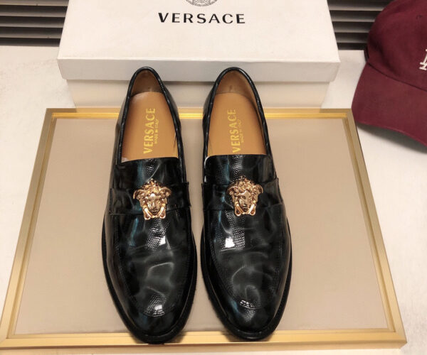 Giày lười Versace siêu cấp họa tiết logo da vân bóng GLV01