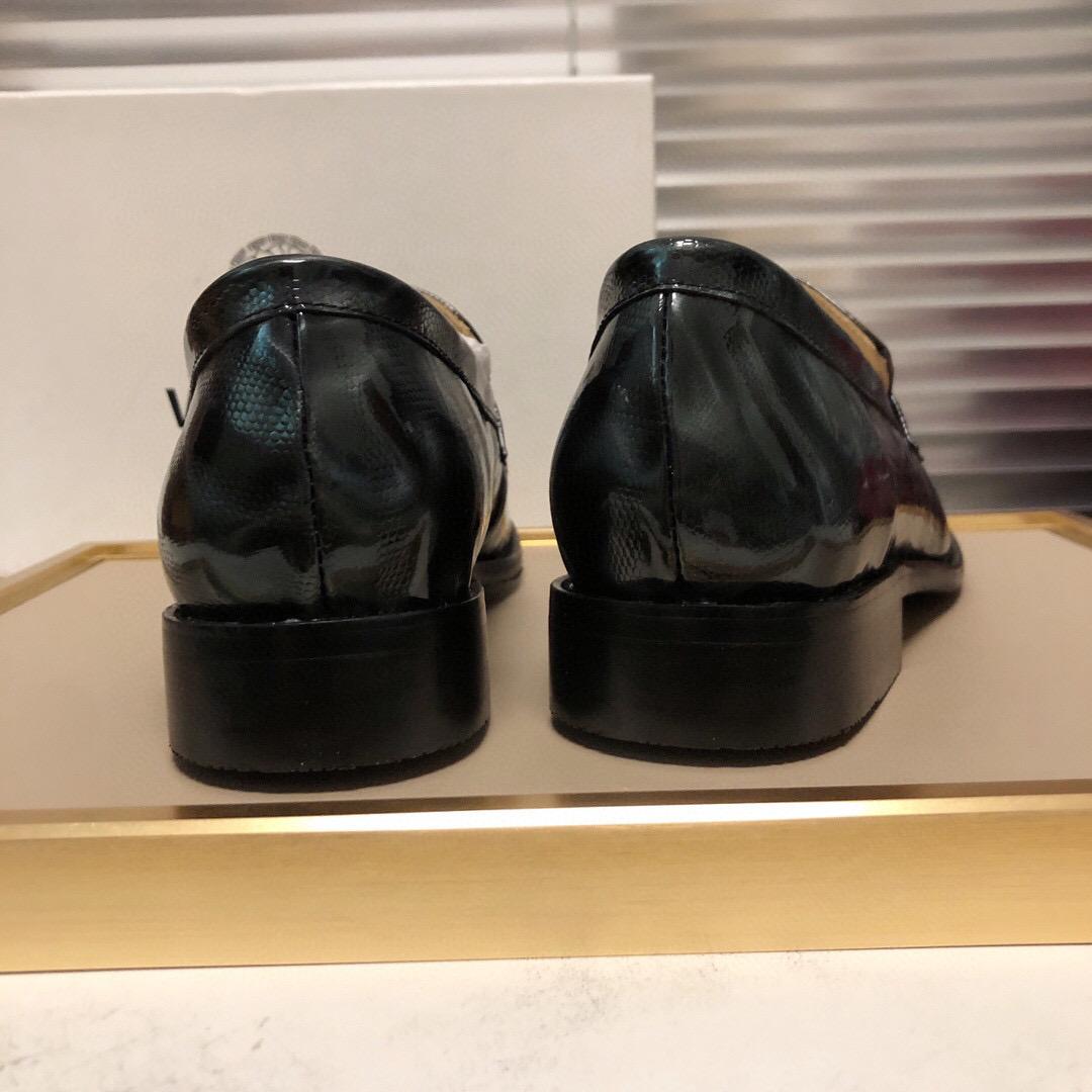 Giày lười Versace siêu cấp họa tiết logo da vân bóng GLV01