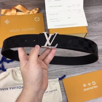 Thắt lưng nam LV like au họa tiết caro dập chìm TLLV14