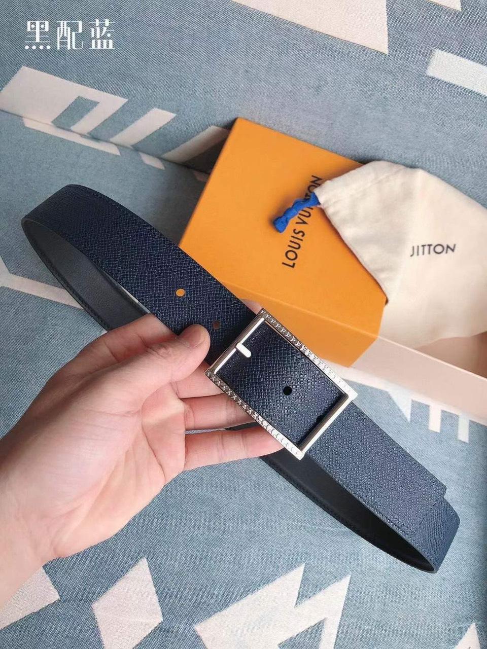 Thắt lưng Louis Vuitton siêu cấp mặt khoá kim chữ nhật viền khắc logo trắng TLLV21