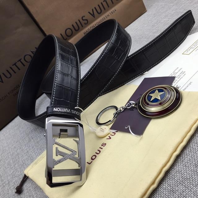 giá của thắt lưng louis vuitton chính hãng