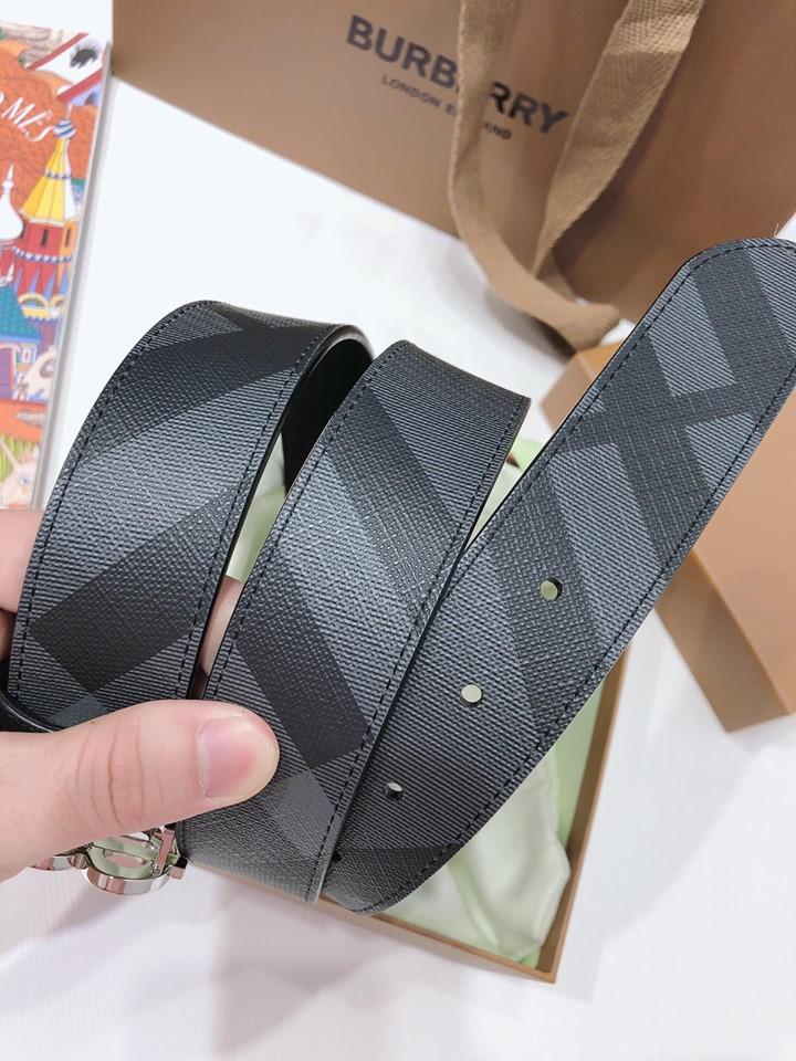 Thắt lưng nam Burberry siêu cấp dây kẻ xám mặt chữ B