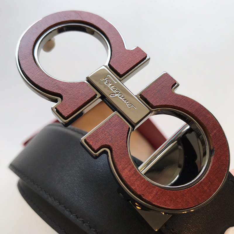 Thắt lưng nam Salvatore Ferragamo đen mặt vàng đỏ siêu cấp