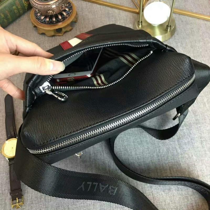 Túi đeo chéo Bally siêu cấp đen kẻ đỏ trắng