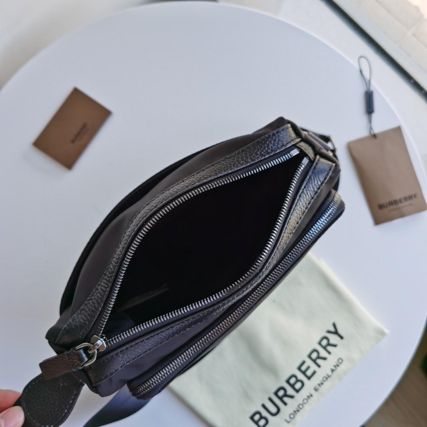 Túi đeo chéo Burberry siêu cấp full đen TDCB05