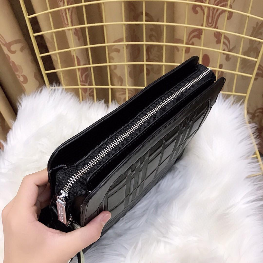 Túi đeo chéo Burberry siêu cấp hoạ tiết kẻ ô dập TDCB04