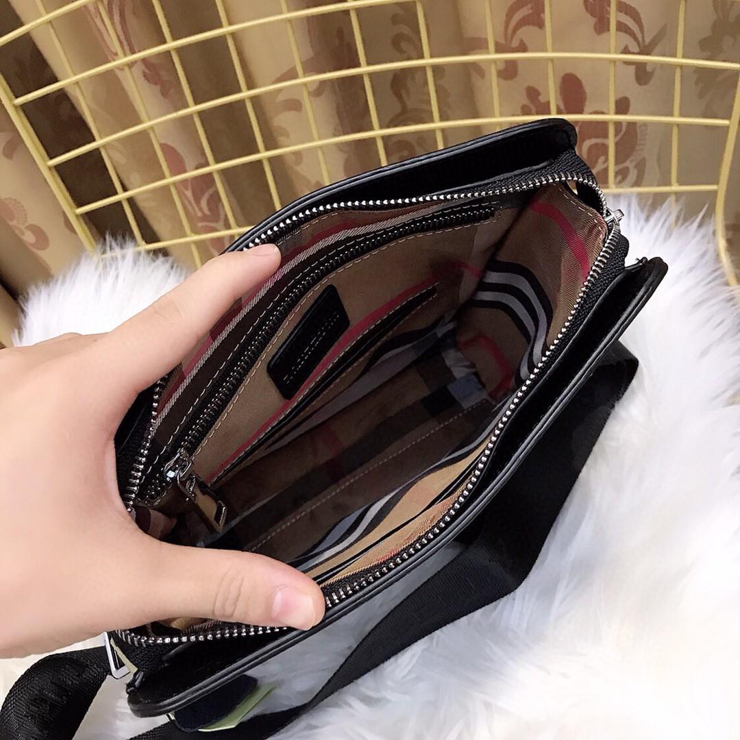 Túi đeo chéo Burberry siêu cấp hoạ tiết kẻ ô dập TDCB04