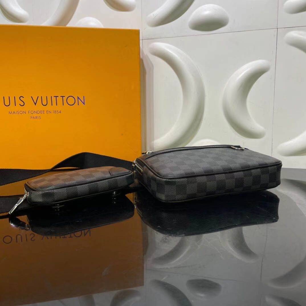 Túi đeo chéo Louis Vuitton hoạ tiết caro 2 in 1 TDCLV21