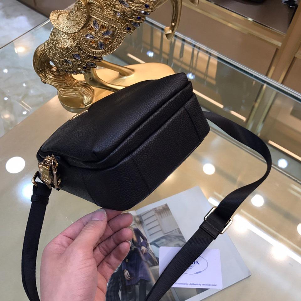 Túi đeo chéo nam Prada siêu cấp da sần