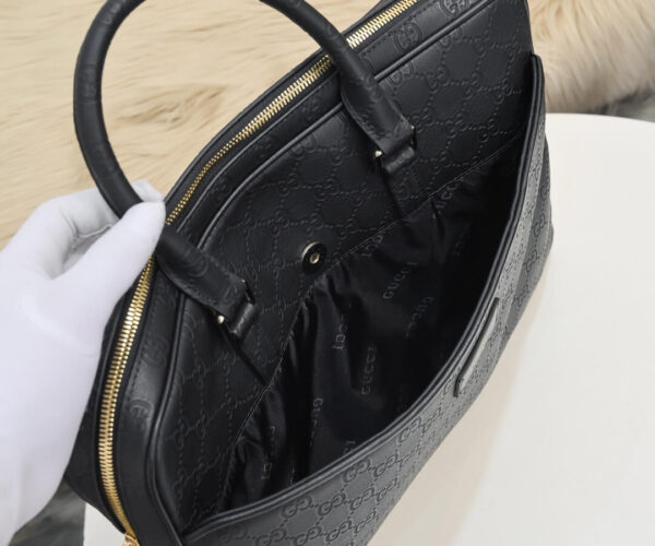 Túi xách Gucci siêu cấp nam logo vuông nổi in chữ nổi