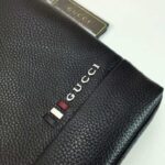 Túi xách Gucci nam mini xanh đen logo Gucci nổi siêu cấp