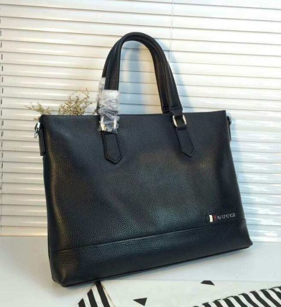 Túi xách Gucci nam xanh đen logo Gucci nổi siêu cấp