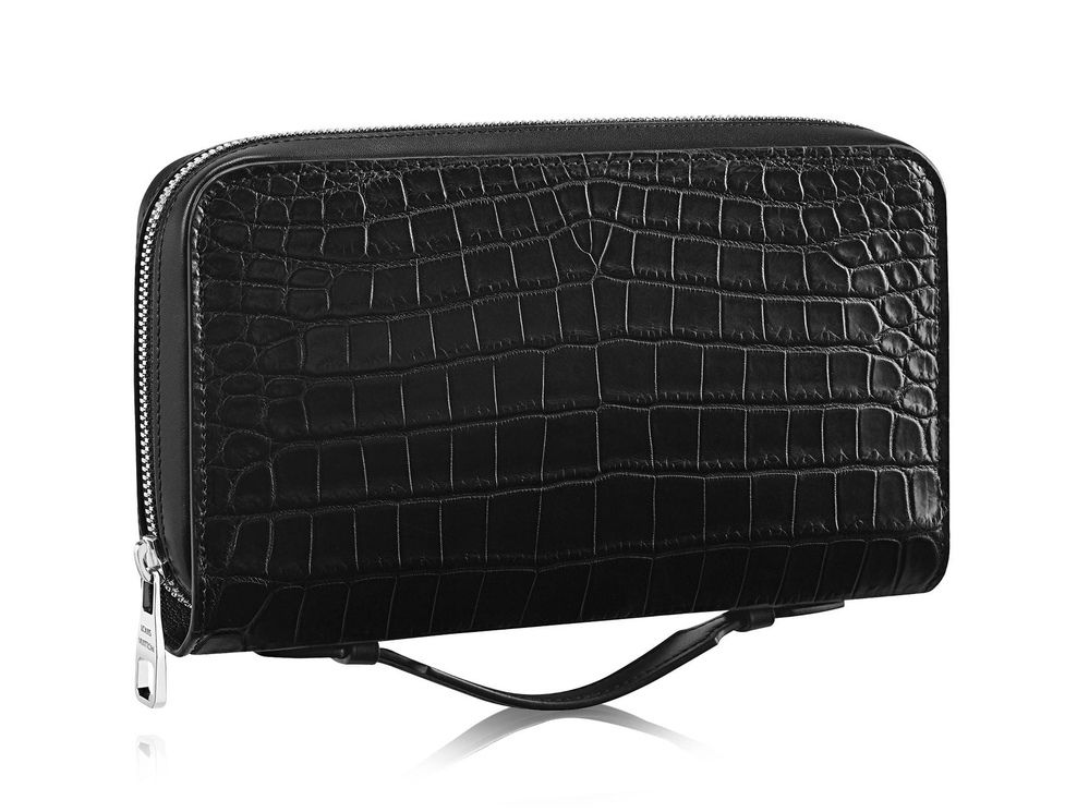 mẫu ví cầm tay nam louis vuitton gây sốt hiện nay