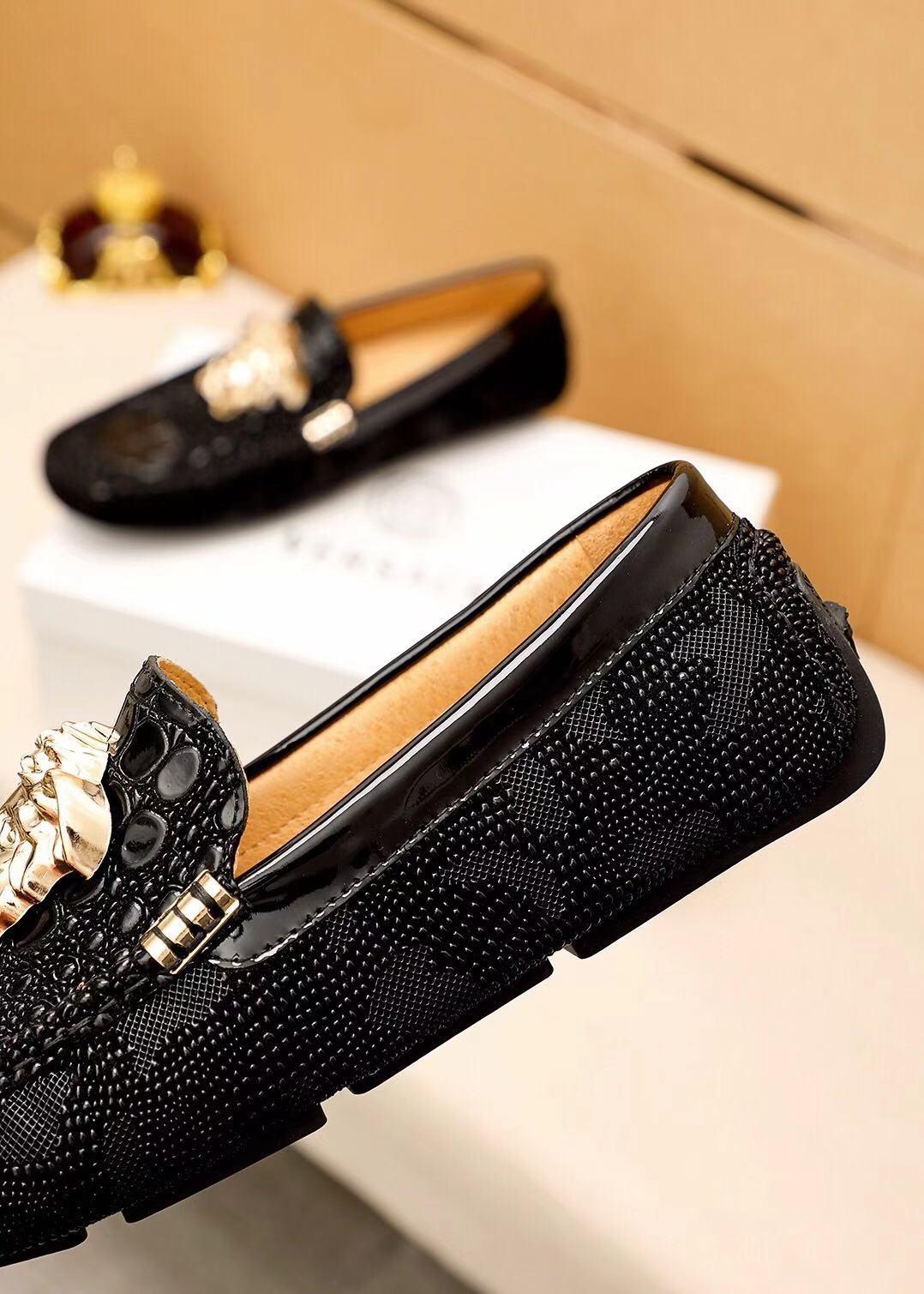 Giày nam Versace siêu cấp họa tiết da sần GLV15