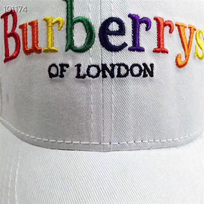 Mũ nam Burberry siêu cấp trắng họa tiết logo 