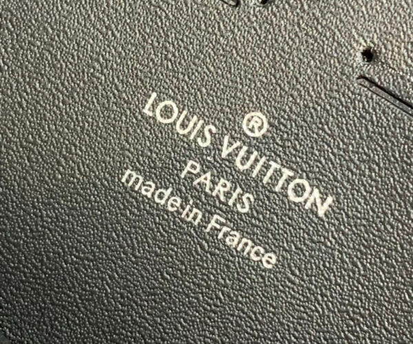 Clutch cầm tay Louis Vuitton Galaxy hoa Monogram xám bạc