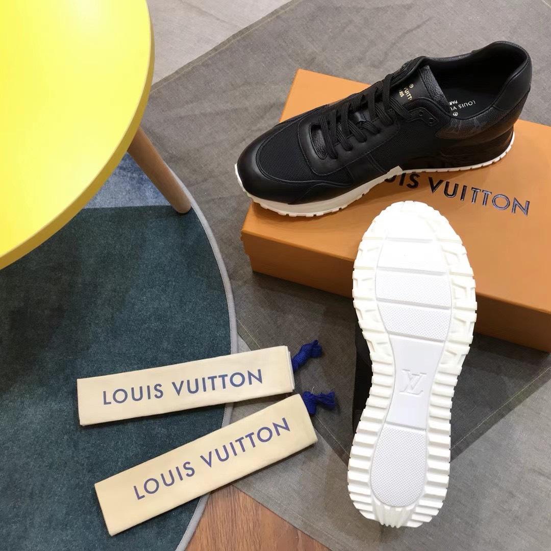 Giày nam Louis Vuitton siêu cấp họa tiết viền cổ hoa đen GNLV11