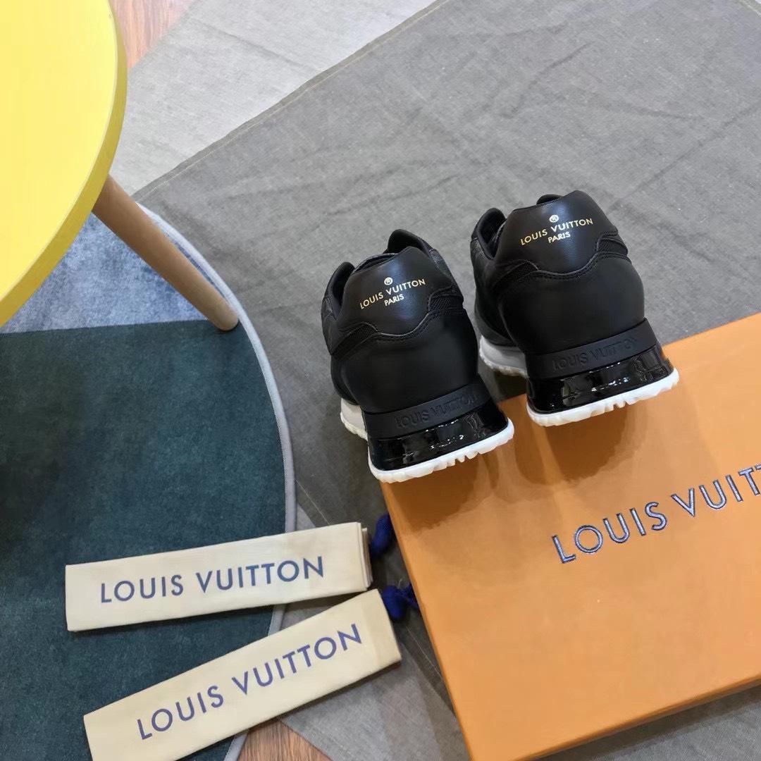 Giày nam Louis Vuitton họa tiết viền cổ hoa đen GNLV11