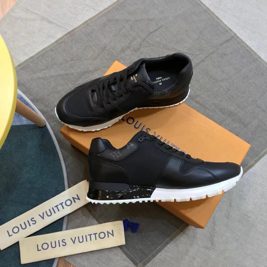 Giày nam Louis Vuitton họa tiết viền cổ hoa đen GNLV11