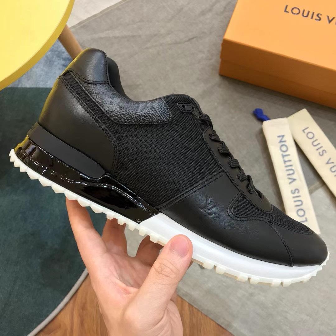 Giày nam Louis Vuitton họa tiết viền cổ hoa đen GNLV11