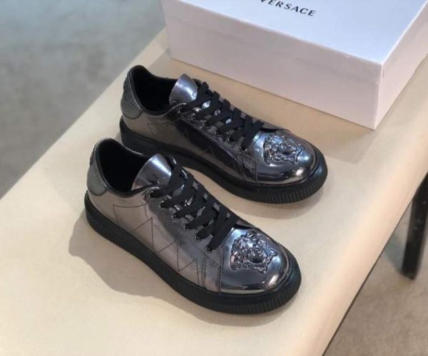 Giày nam Versace siêu cấp bạc họa tiết họa tiết mặt người