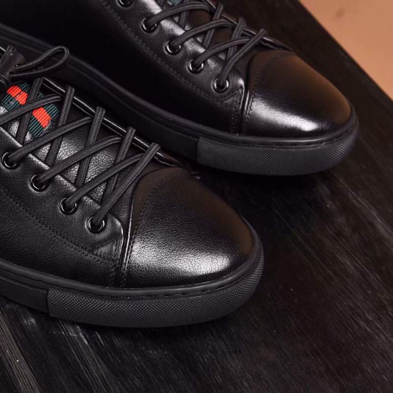 Giày nam Versace siêu cấp đen họa tiết mặt người