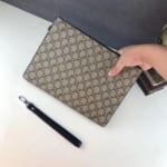 Ví nam Gucci siêu cấp cầm tay họa tiết logo và hổ