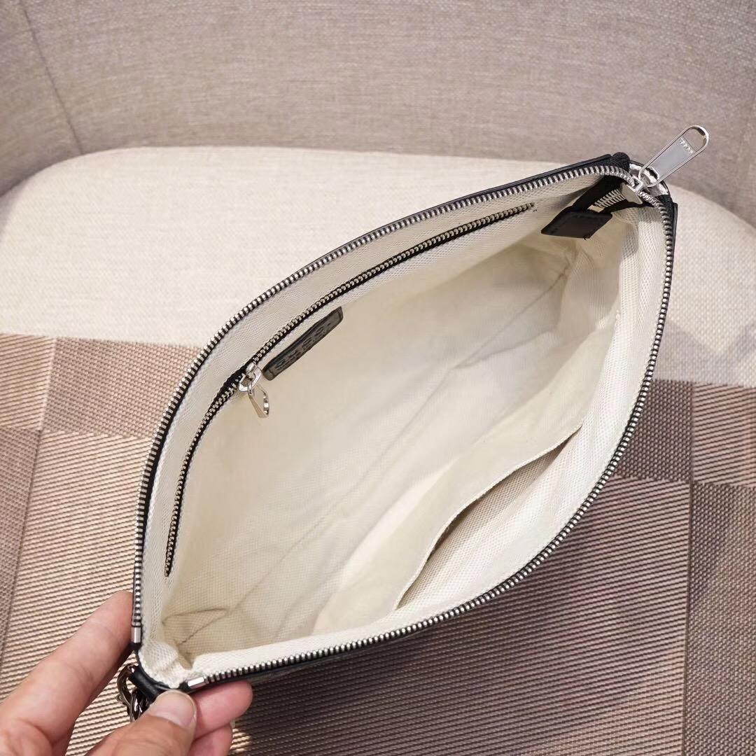 Ví nam Gucci siêu cấp cầm tay trắng họa tiết logo