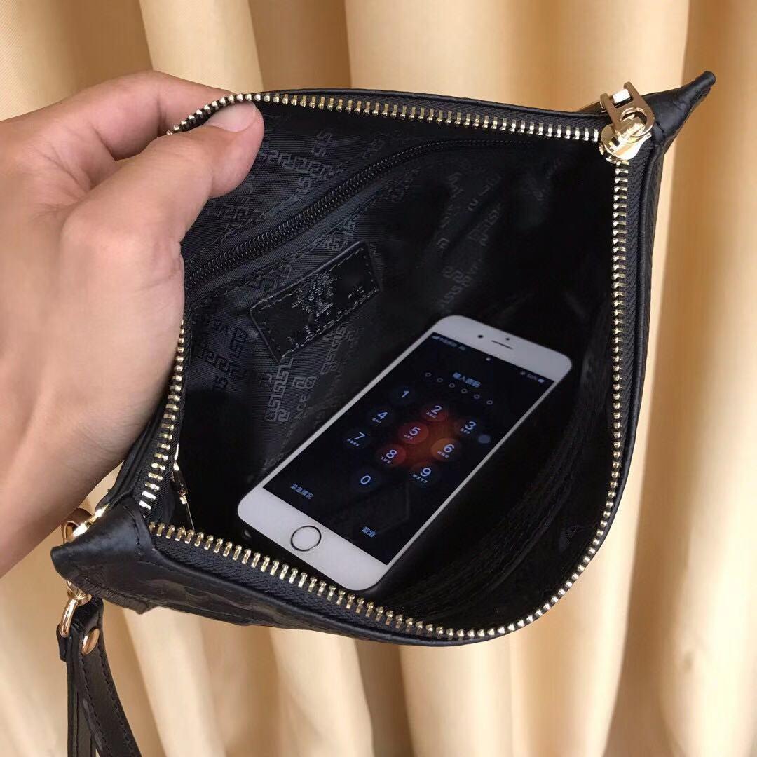 Ví nam Versace siêu cấp cầm tay họa tiết kẻ ngang VNVS10