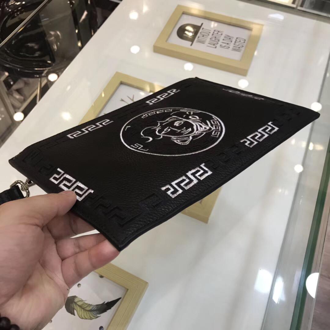 Ví nam Versace siêu cấp cầm tay họa tiết ô tròn mặt người