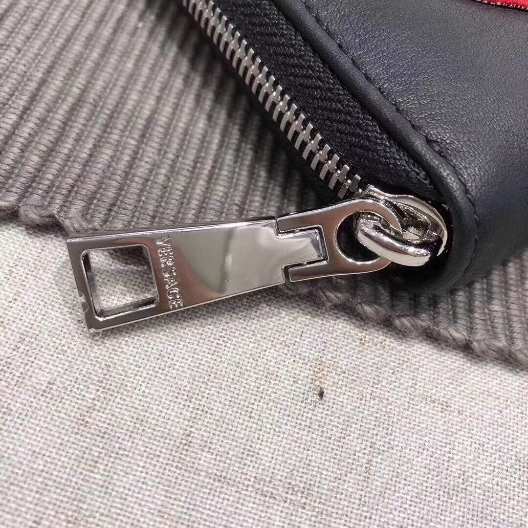 Ví nam Versace siêu cấp cầm tay họa tiết logo tròn