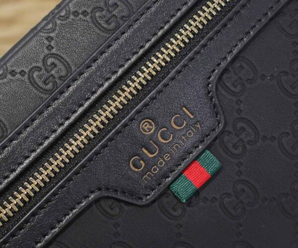Clutch nam Gucci hoạ tiết tag xanh đỏ siêu cấp màu đen