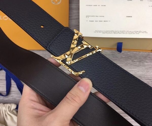 Thắt lưng Louis Vuitton hoa tiết thach anh mặt vàng TLLV74