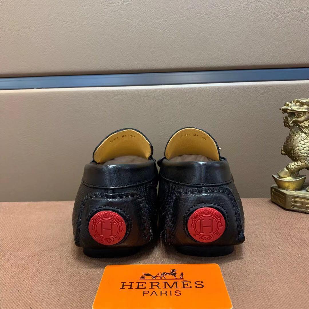 Giày lười Hermes mặt khóa lệch họa tiết logo