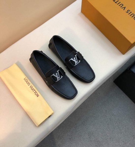 Giày lười Louis Vuitton da bò màu đen GLLV55