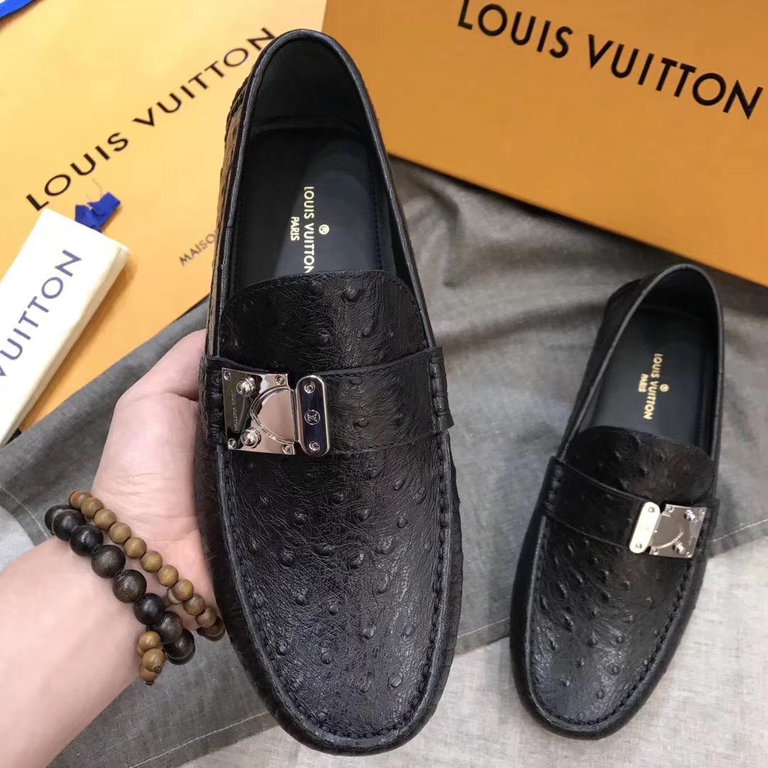 Giày lười Louis Vuitton khóa lệch da sần 