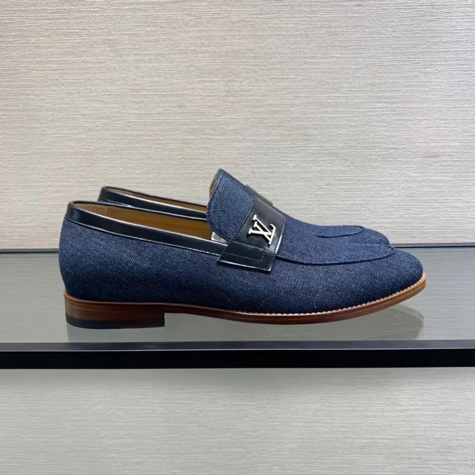 Giày lười Louis Vuitton like au đế cao khoá logo lệch màu xanh GLLV43